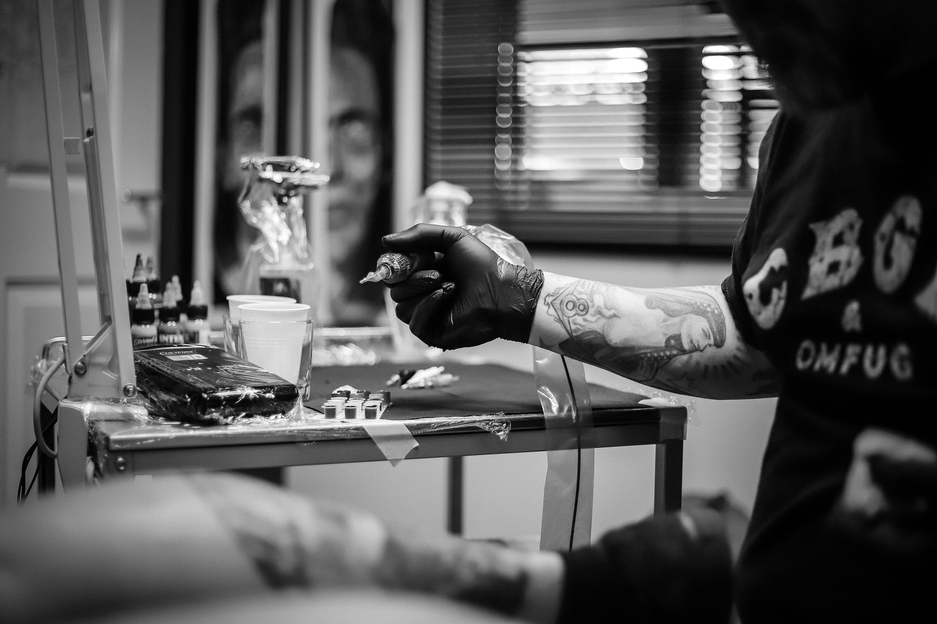 Vreau sa-mi modific un tatuaj. Se poate?